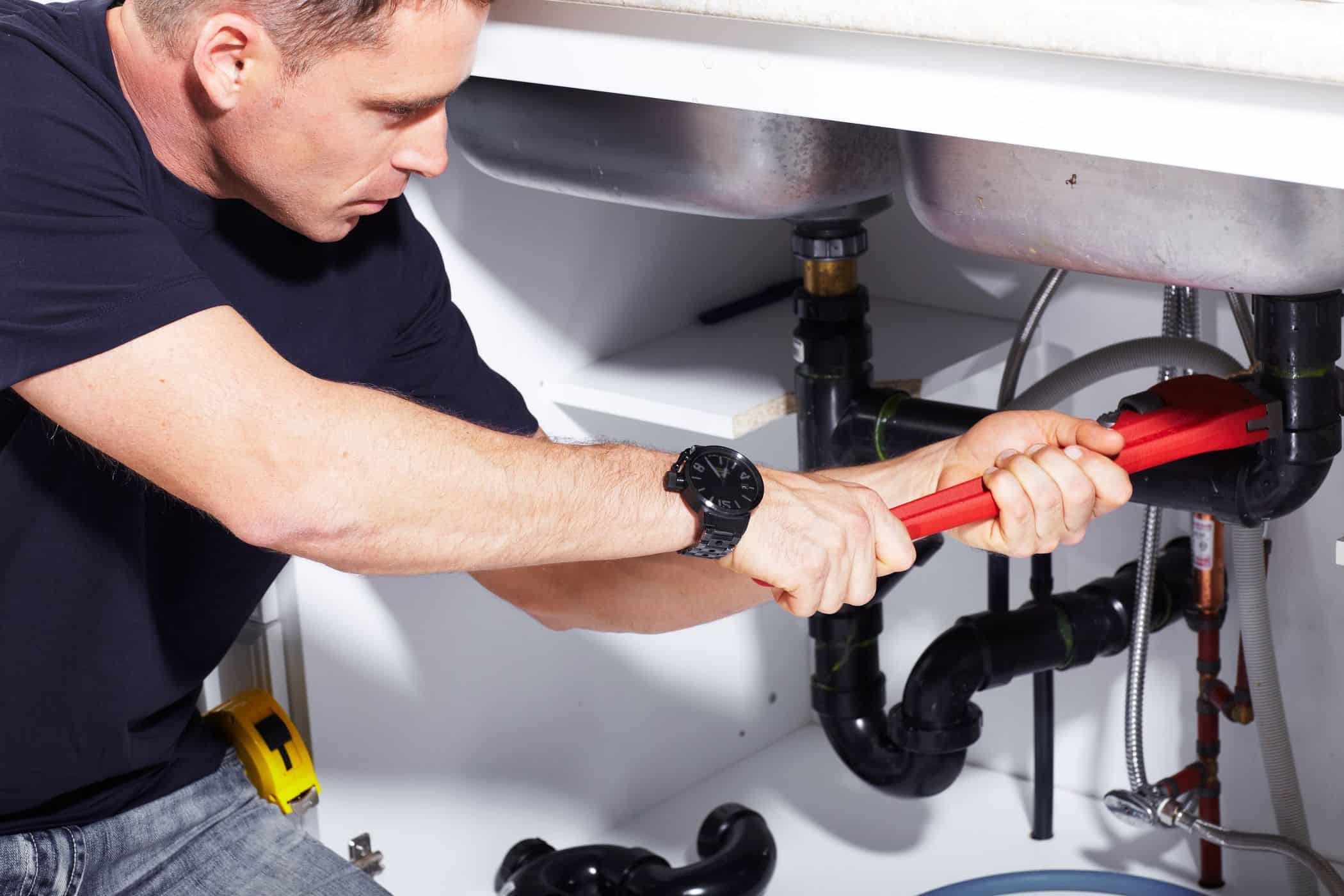 10 Reasons to Become a Plumber | PHCEid International